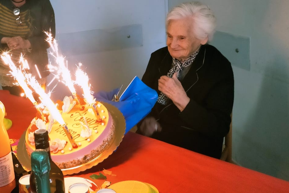 Nonna Vincenza Ha Compiuto 100 Anni